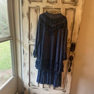 Blue and Tan Lace 2pc Set. Size 3X